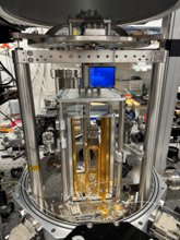 cryogenic vacuum chamber